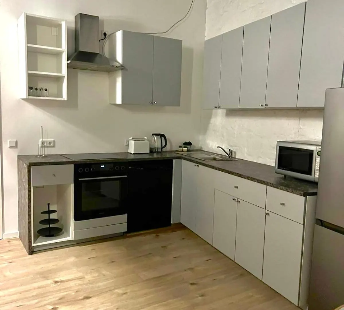 Heaven Homes - Privatzimmer Mit Bad Im Herzen Von Duesseldorf 0*, Dusseldorf Germany